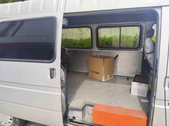 [上海·沪A] 二手福特经典全顺2013款 2.8T改款柴油冰白物流车长轴中顶JX493ZLQ4