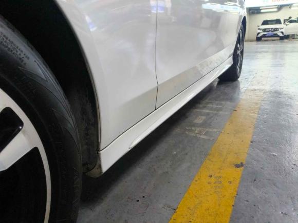 [济南·鲁A] 二手奔驰奔驰C级2017款 改款 C 200 运动版