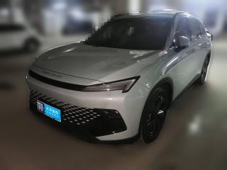 北京汽车魔方2022款 1.5T DCT铂金版「武汉二手车」「天天拍车」
