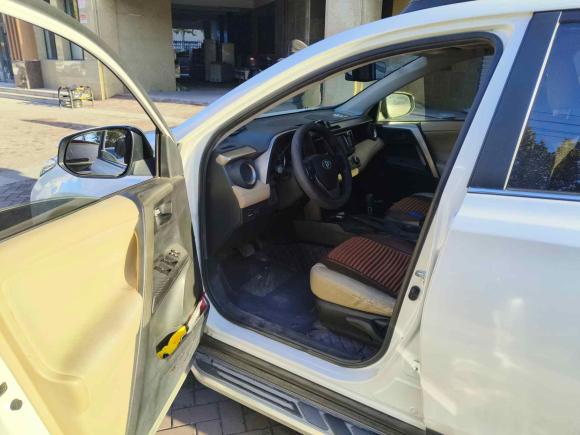 [济南·鲁A] 二手丰田RAV4荣放2015款 2.0L CVT两驱风尚版