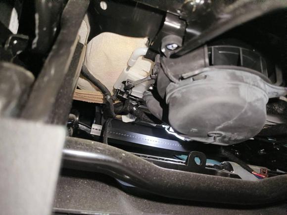 [深圳·粤B] 二手蔚来蔚来ES82018款 355KM 基准版 六座版