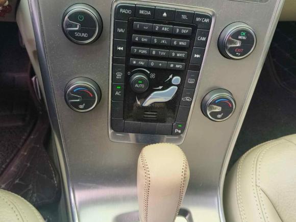 [无锡·苏B] 二手沃尔沃沃尔沃XC602012款 T5 舒适版