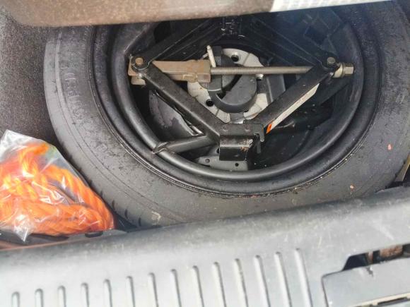 [上海·皖E] 二手凯迪拉克SLS赛威2011款 2.0T 精英型