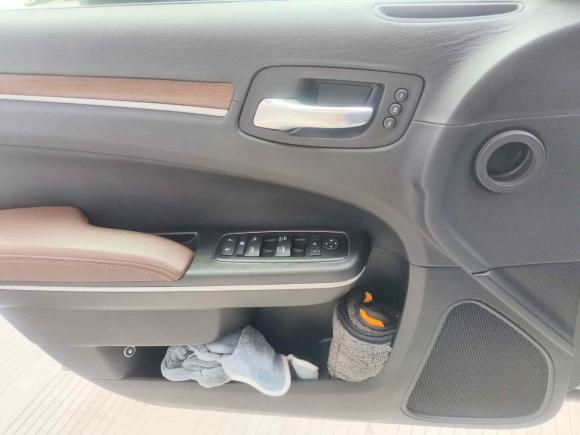 [嘉兴·浙F] 二手克莱斯勒克莱斯勒300C2014款 3.0L 卓越版