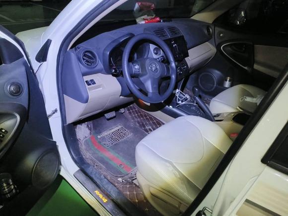 [济南·鲁A] 二手丰田RAV4荣放2011款 2.0L 自动经典版