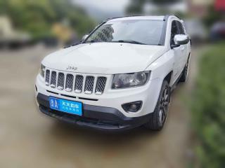 Jeep指南者2014款 改款 2.0L 两驱精英版