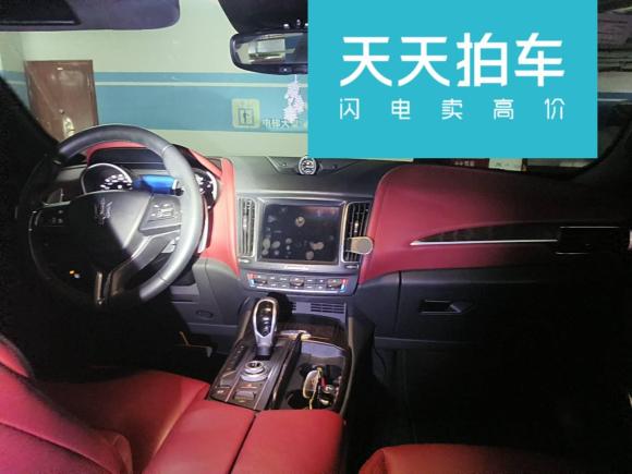 [上海·沪B] 二手玛莎拉蒂Levante2016款 3.0T 标准型