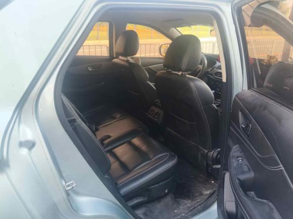 [深圳·粤S] 二手东风风光风光S5602018款 1.8L 手动都市型 7座