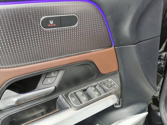 [广州·粤A] 二手奔驰奔驰GLB2022款 GLB 220 时尚型