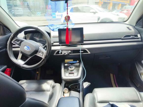 [上海·沪A] 二手比亚迪比亚迪e32020款 400出行版