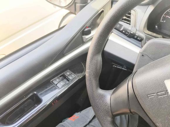 [杭州·浙D] 二手东风风行菱智2022款 M5L 1.6L 实用型 7座