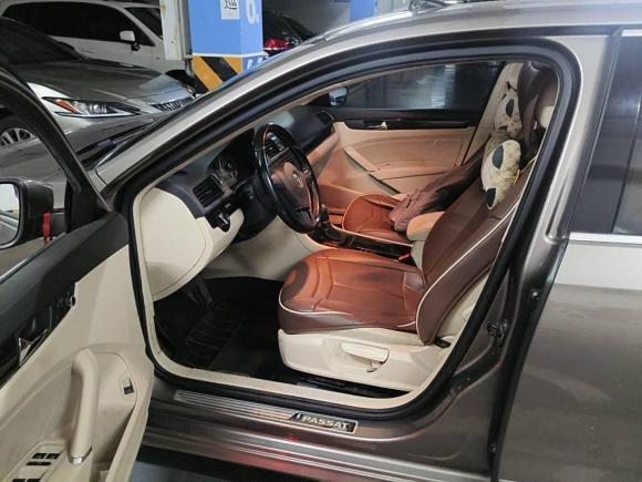 [成都·川A] 二手大众帕萨特2013款 1.8TSI DSG尊荣版