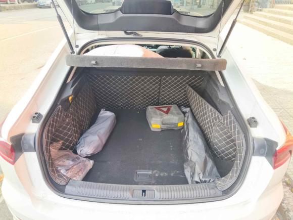 [温州·浙C] 二手奔腾奔腾B702023款 第三代 1.5T 自动悦享型70周年纪念版