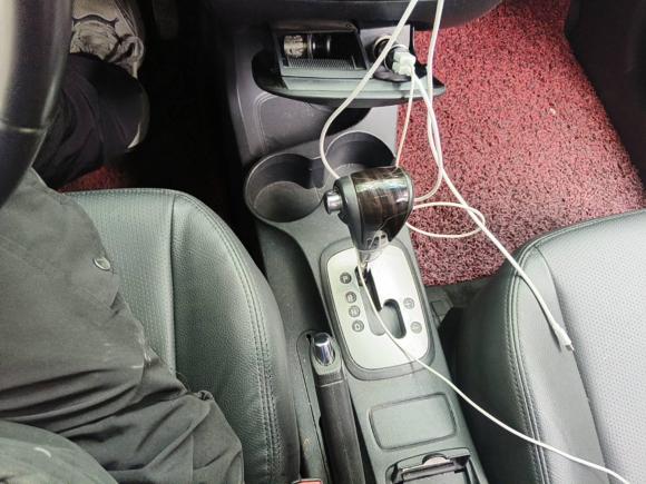 [杭州·沪C] 二手起亚狮跑2013款 2.0L 自动两驱版GLS