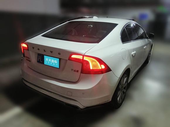 [上海·沪L] 二手沃尔沃沃尔沃S60插电式混动2015款 S60L E驱混动 T6智驭版