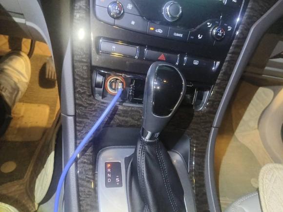 [深圳·粤B] 二手福特蒙迪欧-致胜2011款 2.0L GTDi200豪华型