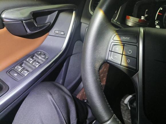 [杭州·浙A] 二手沃尔沃沃尔沃S602018款 S60L T4 智远进取版