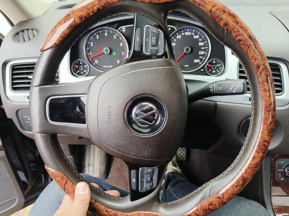 [芜湖·皖B] 二手大众途锐2011款 3.0TSI 标配型