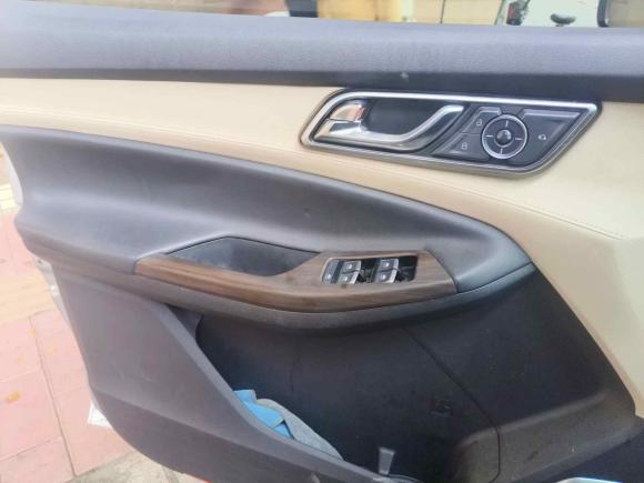 [广州·粤A] 二手江铃域虎92019款 2.0T自动汽油两驱舒享型