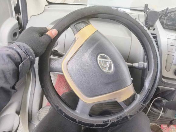 [嘉兴·浙F] 二手大通新途V802014款 2.5T 傲运通长轴中顶