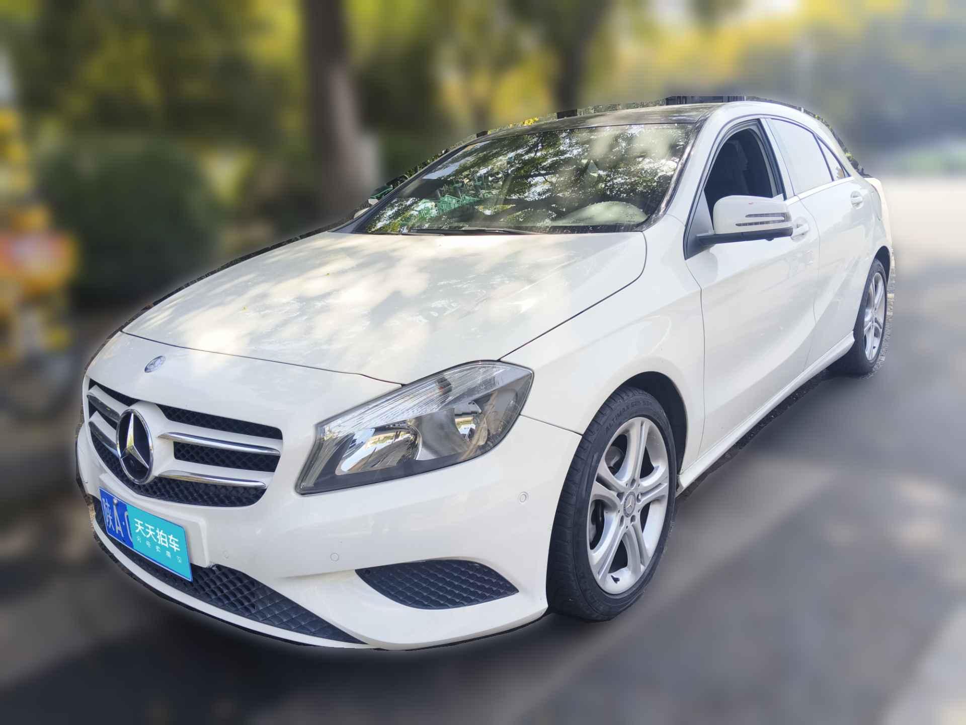 [西安·陕A] 奔驰奔驰A级2013款 A 180 时尚型