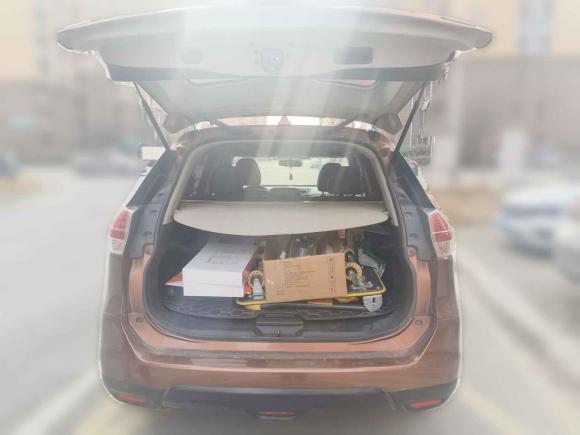 [济南·鲁A] 二手日产奇骏2014款 2.5L CVT领先版 4WD