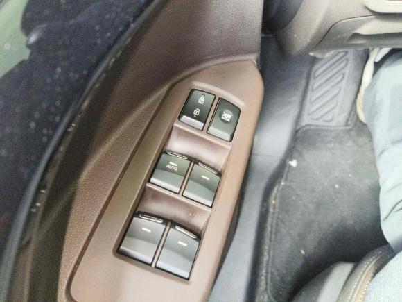 [深圳·粤B] 二手广汽传祺传祺GS42015款 200T 手动豪华版