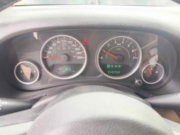 [武汉·鄂A] 二手Jeep牧马人2011款 3.8L Sahara 四门版