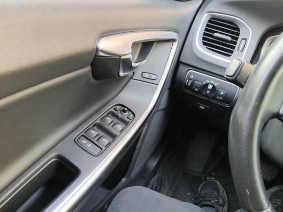 [上海·皖C] 二手沃尔沃沃尔沃V602017款 T5 智逸版 国V