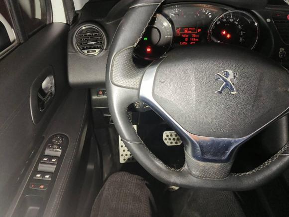 [成都·川A] 二手标致标致30082013款 2.0L 自动潮流版