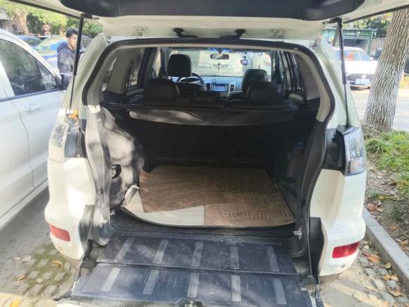 [上海·沪K] 二手三菱欧蓝德2010款 劲界 2.4 时尚版