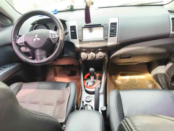 [青岛·鲁U] 二手三菱欧蓝德(进口)2012款 劲界 2.4 时尚导航版