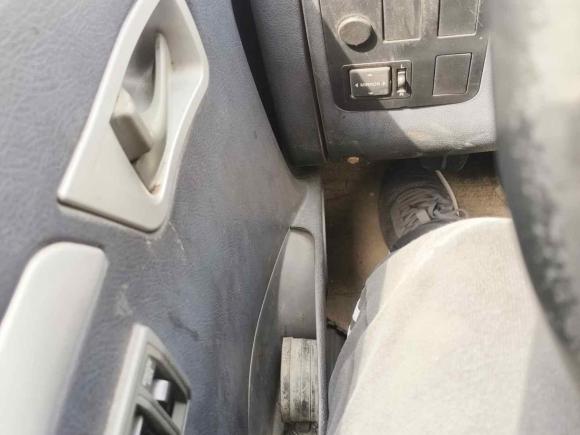 [杭州·沪C] 二手金龙金威2016款 2.0L实用超值版4G20