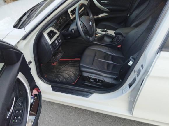 [青岛·鲁B] 二手宝马宝马3系2013款 320i 时尚型