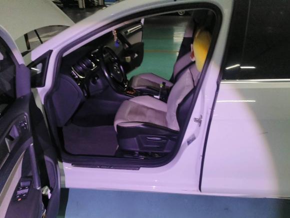 [杭州·浙A] 二手大众高尔夫2017款 230TSI 自动豪华百万辆纪念版