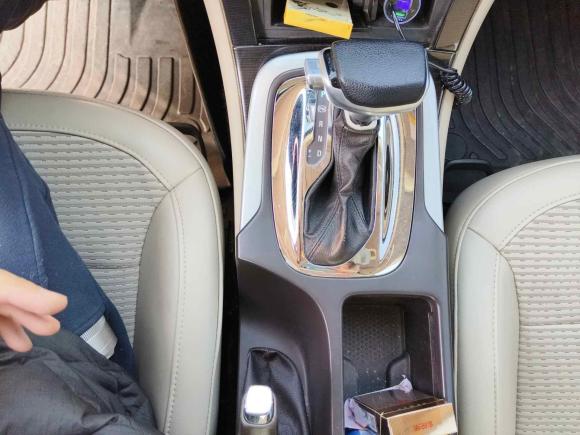 [南京·苏A] 二手别克君威2014款 2.0L 领先时尚型