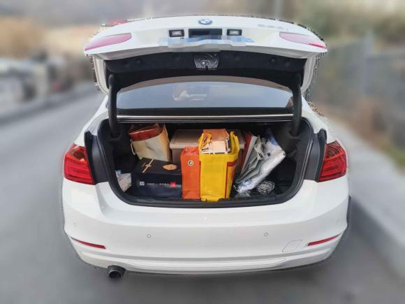 [青岛·鲁B] 二手宝马宝马3系2013款 320i 时尚型