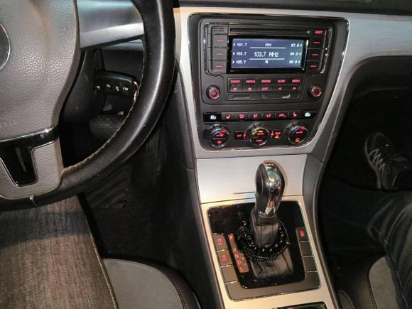 [上海·沪N] 二手大众帕萨特2013款 1.4TSI DSG蓝驱版