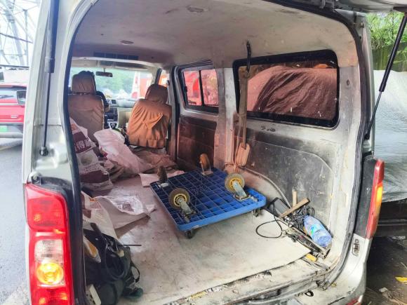 [广州·粤A] 二手长安凯程长安睿行M902016款 2.0L舒适型4G94S