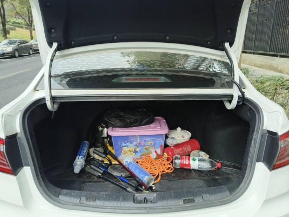 [成都·川K] 二手长安逸动DT2018款 1.6L 手动智享型