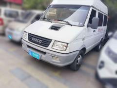 [苏州·苏E] 依维柯依维柯得意2017款 2.5T A35客车5-7座47Z5