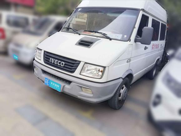 [苏州·苏E] 二手依维柯依维柯得意2017款 2.5T A35客车5-7座47Z5