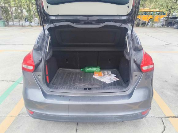 [佛山·粤E] 二手福特福克斯2015款 两厢 1.6L 手动舒适型