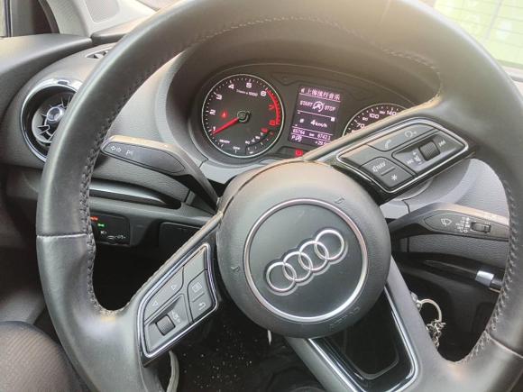 [上海·沪D] 二手奥迪奥迪A32018款 30周年年型 Sportback 35 TFSI 时尚型