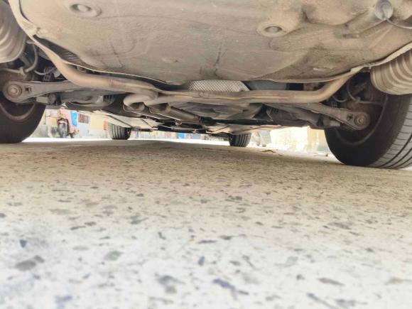 [上海·沪L] 二手奥迪奥迪A6L2011款 2.0 TFSI 自动标准型