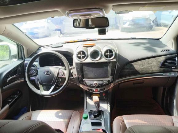 [成都·川A] 二手比亚迪比亚迪S72017款 2.0T 自动尊贵型