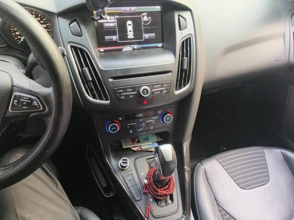 [上海·沪C] 二手福特福克斯2015款 两厢 EcoBoost 180 自动精英型