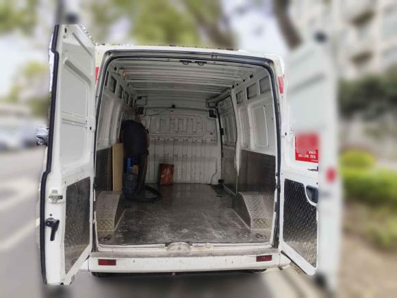 [上海·沪E] 二手上汽大通MAXUS新途V802021款 2.0T 手动经典城配王长轴中顶3座