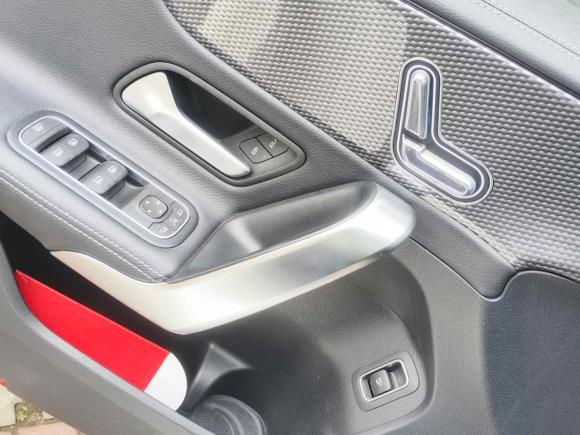 [常州·苏D] 二手奔驰奔驰A级2022款 改款 A 200 L 运动轿车动感型