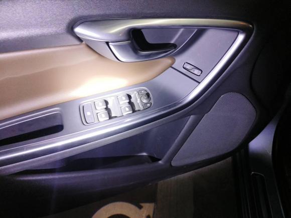 [上海·浙F] 二手沃尔沃沃尔沃S60插电式混动2018款 S60L E驱混动 T6进取版